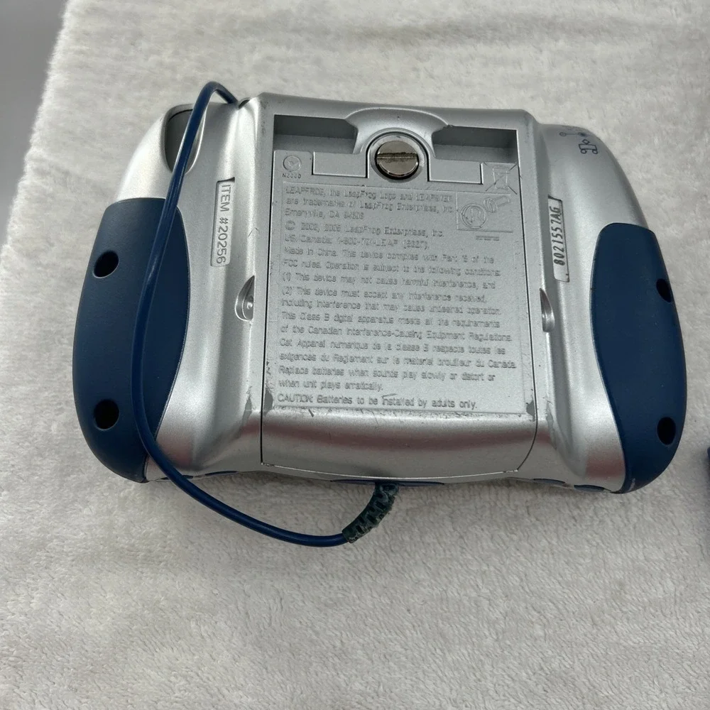 2005 LeapFrog Leapster w/Case & 4 Games - EVERYTHING IS UNTESTED NASCAR Cars Pet